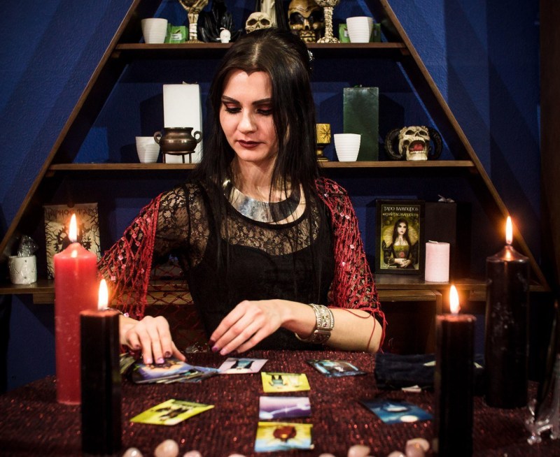 Hereditary fortuneteller
