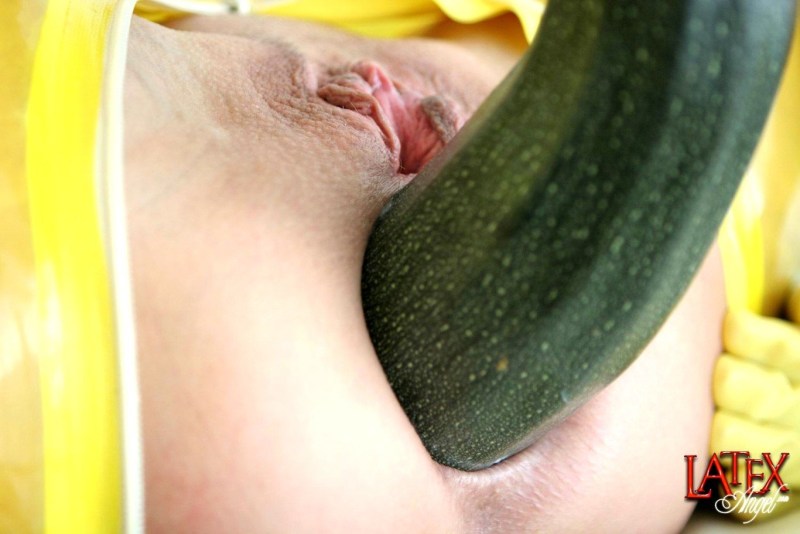 Masturbation of thick hairy women