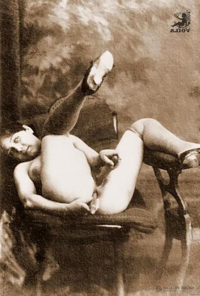 The first pornographic pictures