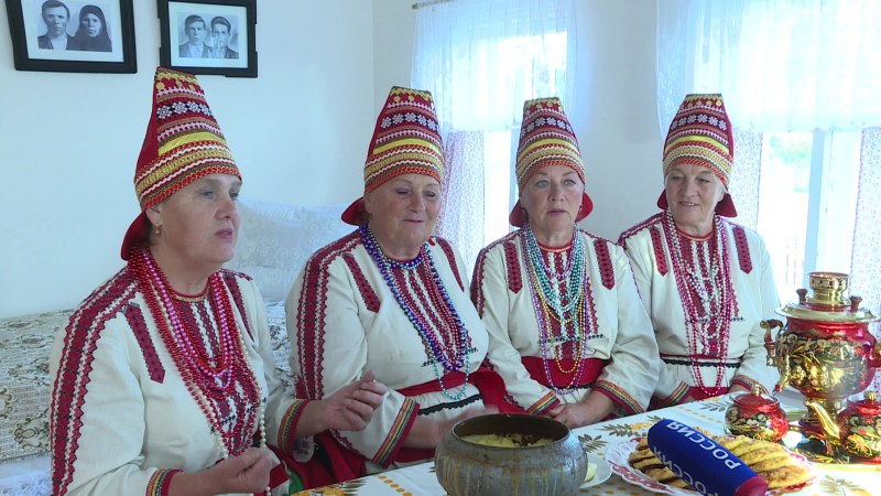 Mordovian ensemble of Mokshastirne Parapino