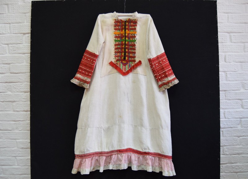 Mordovian national costume of Moksha