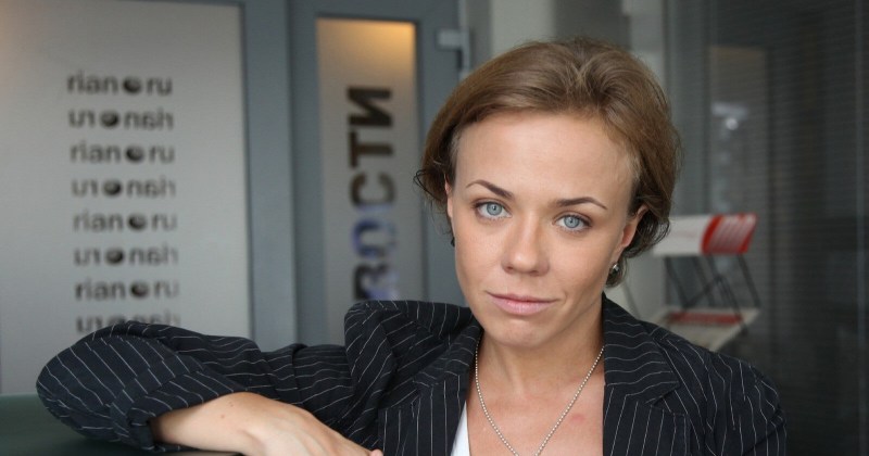 Yana Troyanova in a swimsuit on the beach