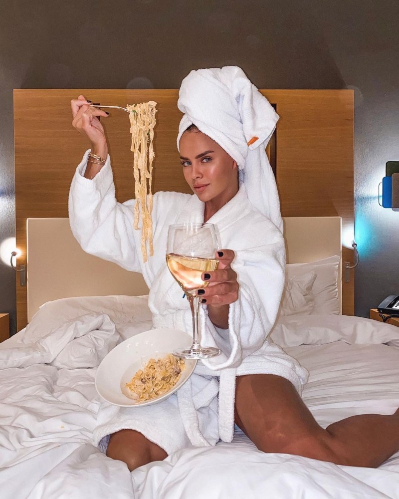 Victoria Romanets legs