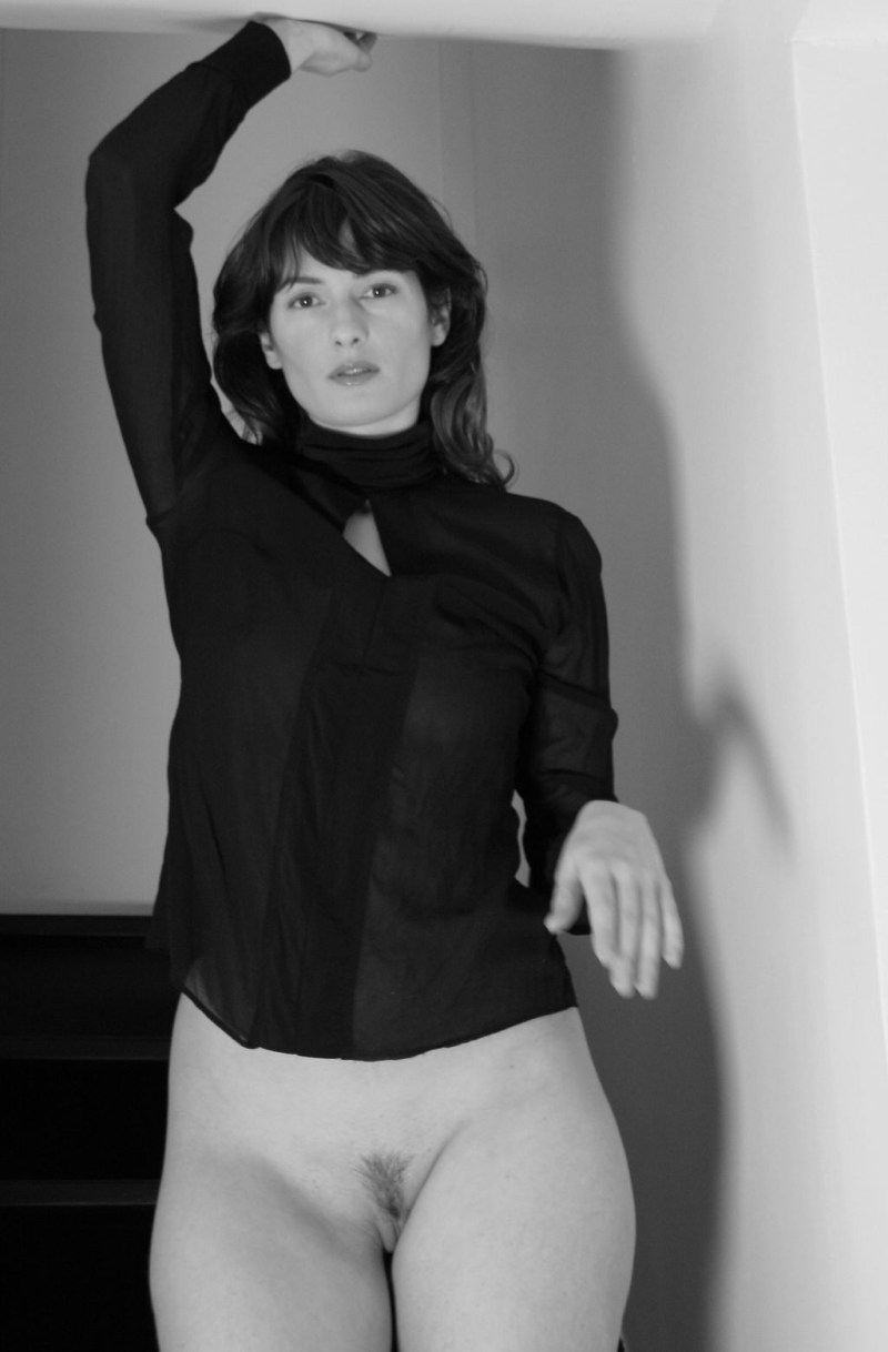 Adult women without a bottom