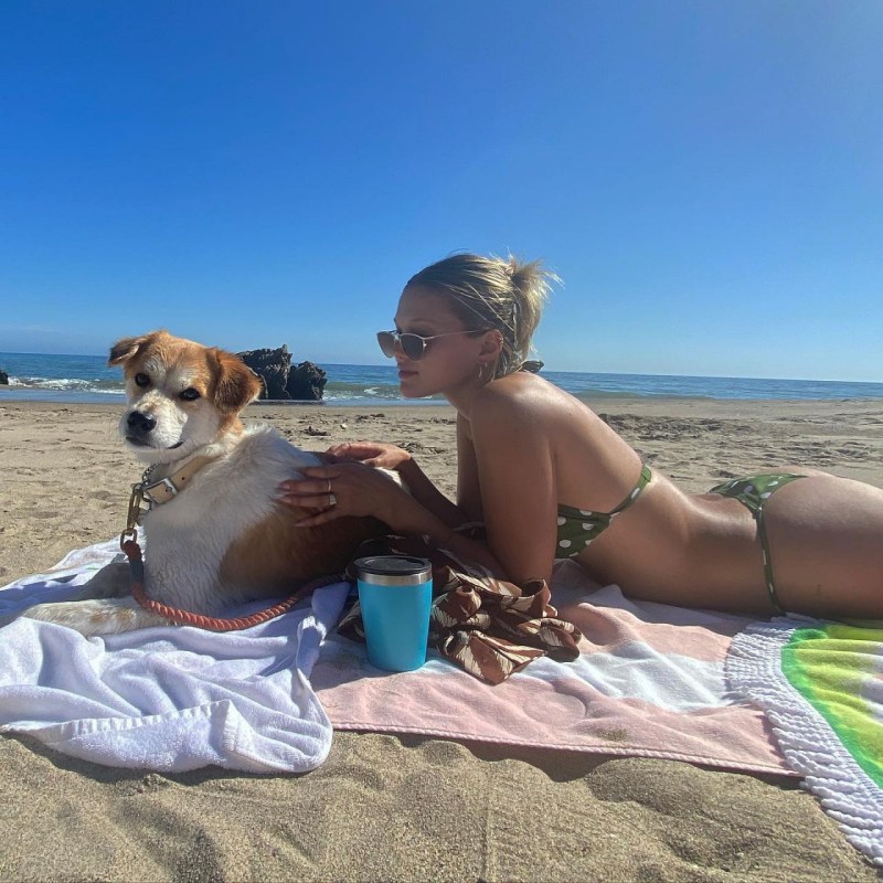 Olivia Holt photo naked