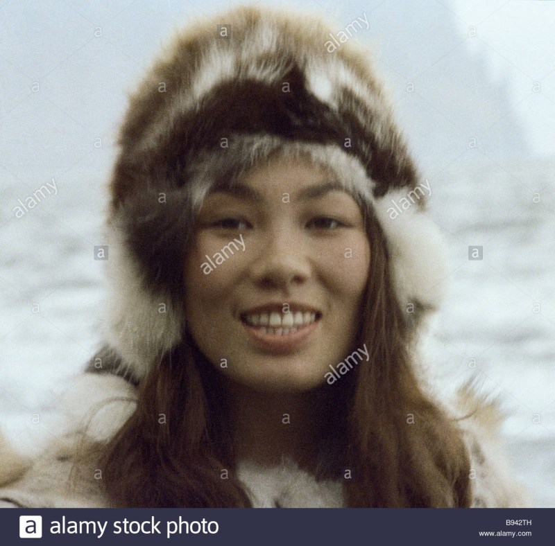 Hairy Chinese woman is mature