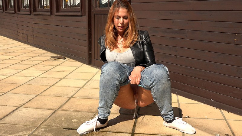 Ero photo pissing in jeans