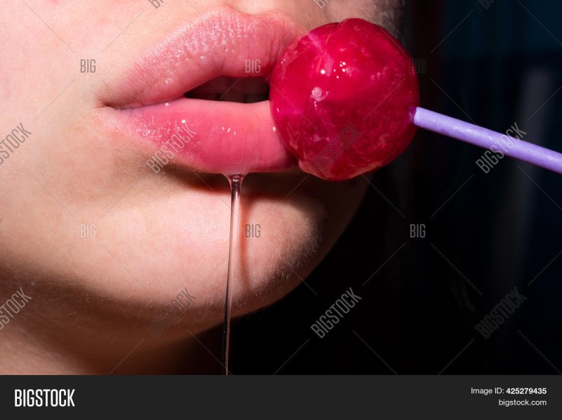 Katy Perry Teenage Dream Clip