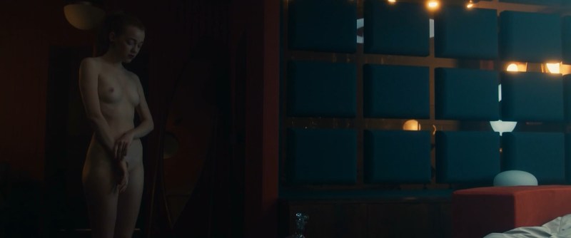 Julia 2014 bed bed scene