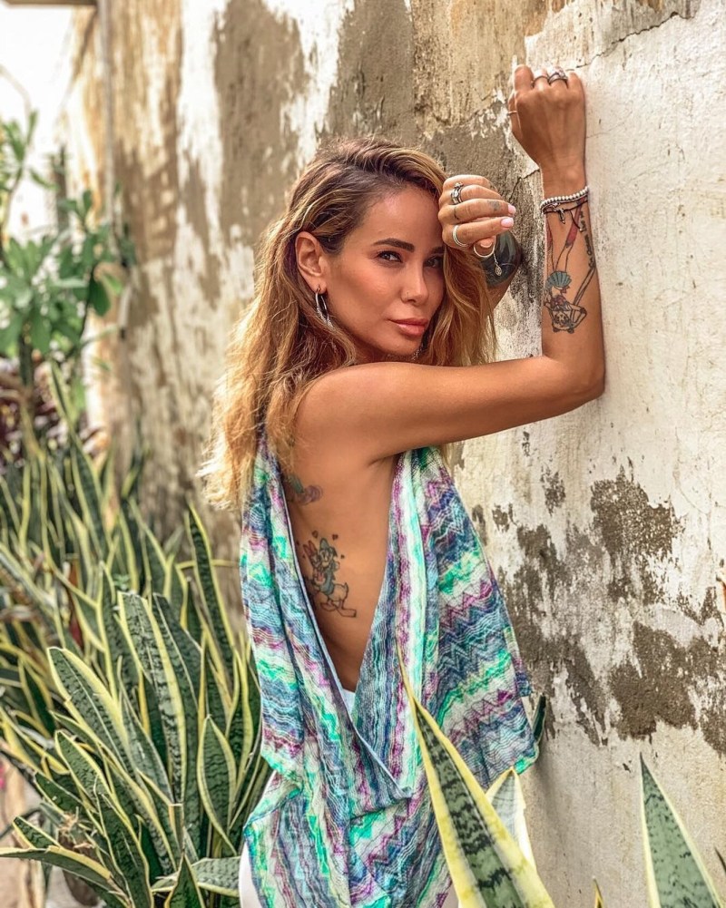 Porn actresses with big labia