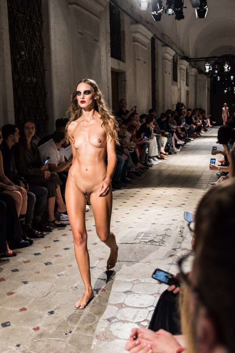 Naked fashion models at shows