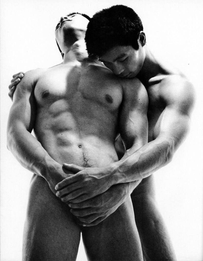 Naked men striptezers