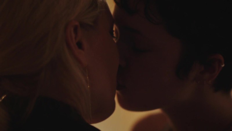 Charlize Terron robbery in Italian