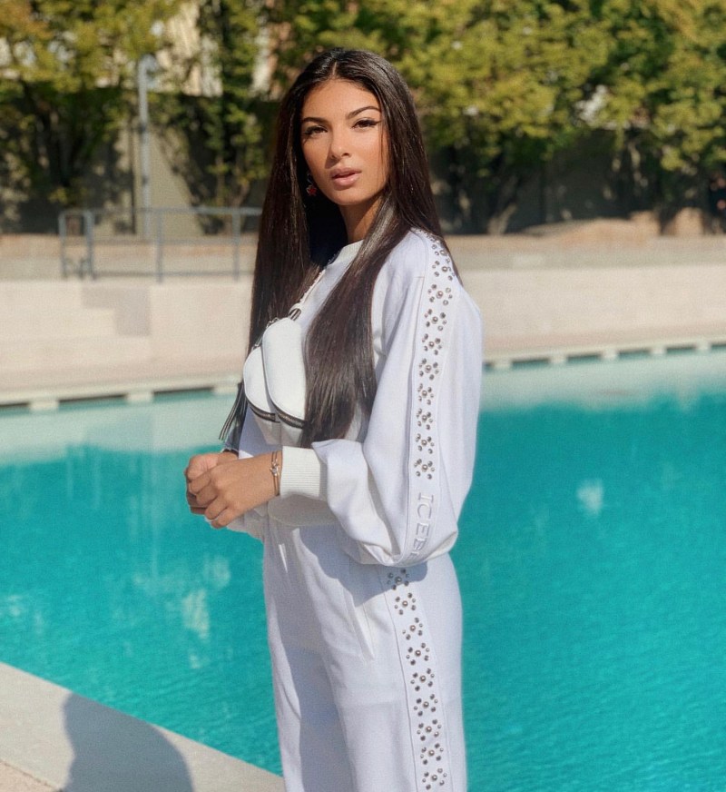 Actress Alissa Milano Nude