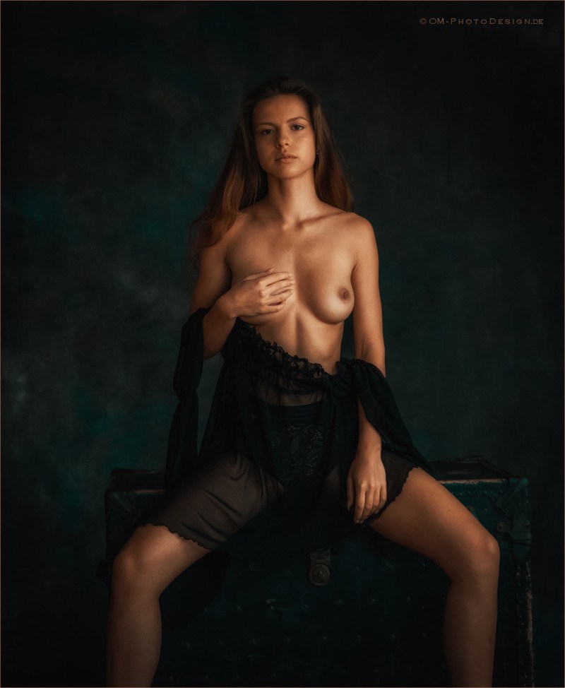 Naked Yulenka Nikulina