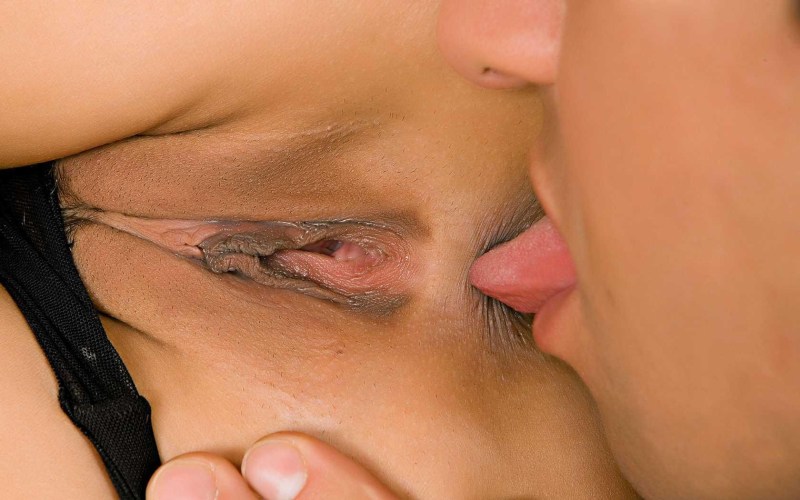 Mia diamond lick anus