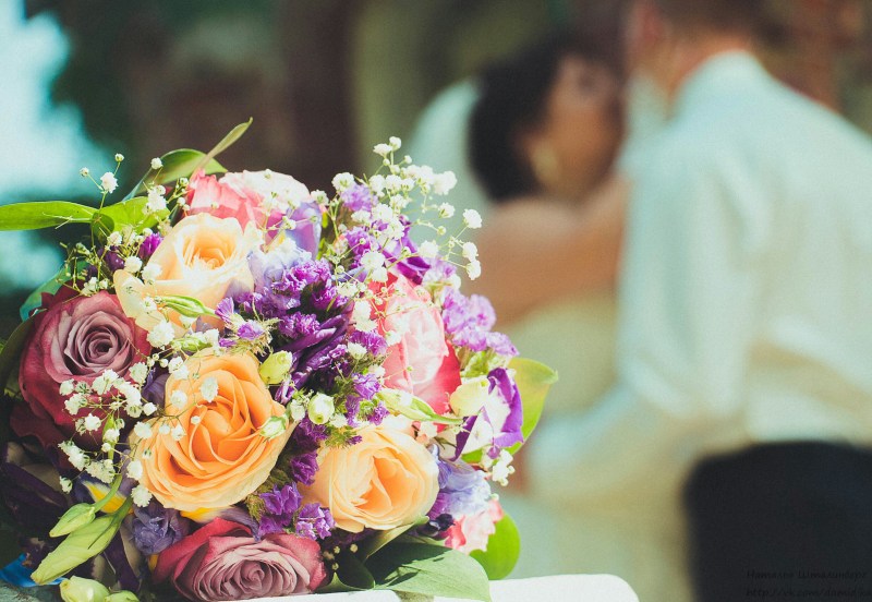 The girl undressed in the cockpit of the truck