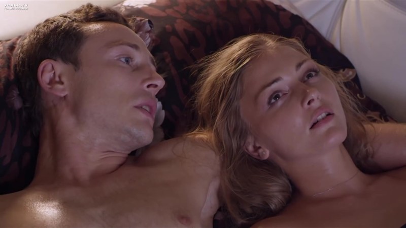 Pelagia showed a pussy