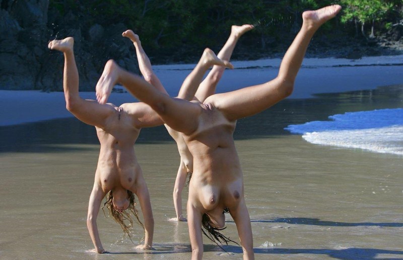 Cool naked women