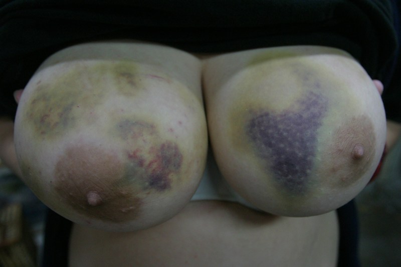 Beautiful naked women behind