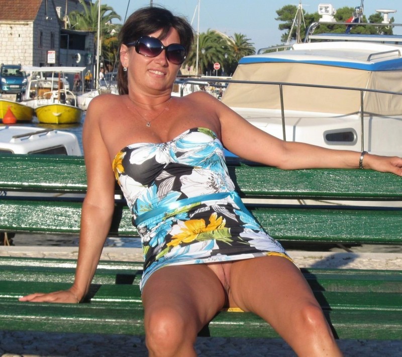 Nudist girls are large