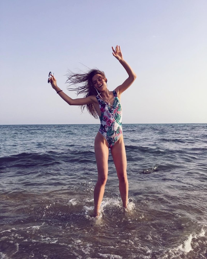 Angelina Kuznetsova model KISA4579