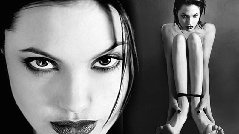 Angelina Heger Bikini