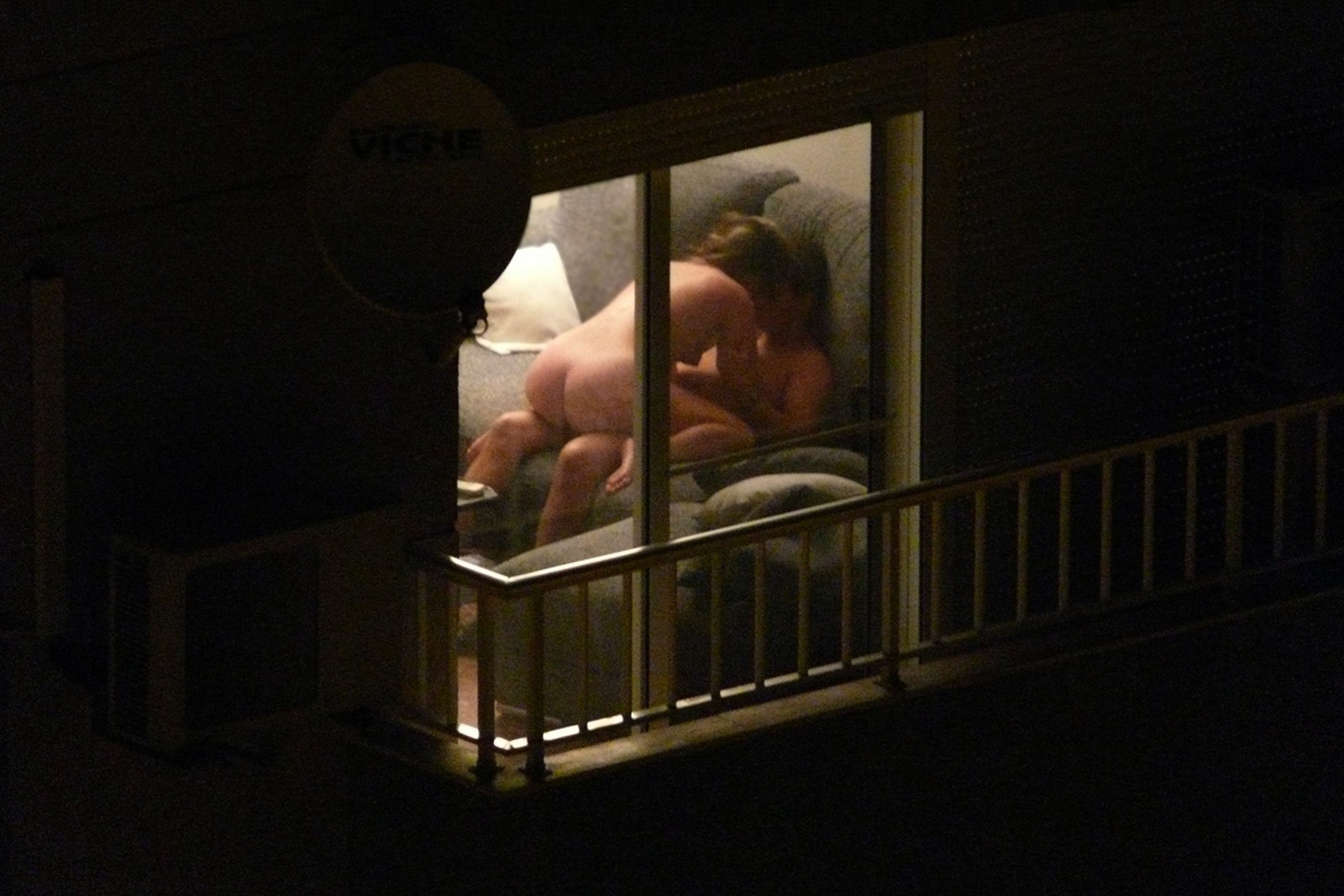 Neighbor Naked in the Window (69 photos) pic