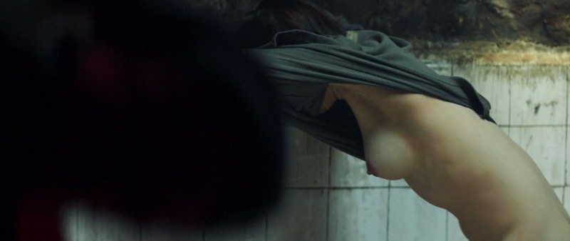 Maria Ryabushkina in nature naked