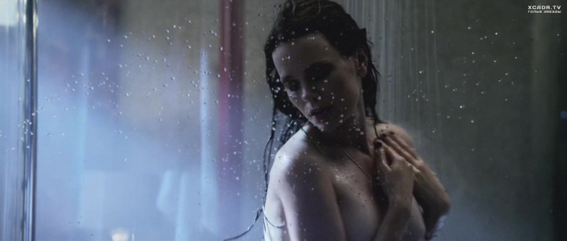 Naked girls in the cold!