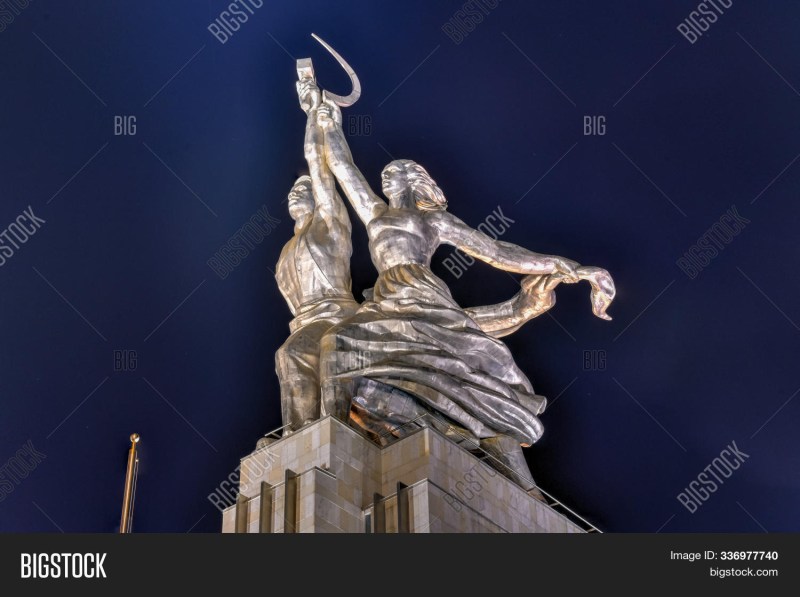 Worker and collective farmer bas -relief