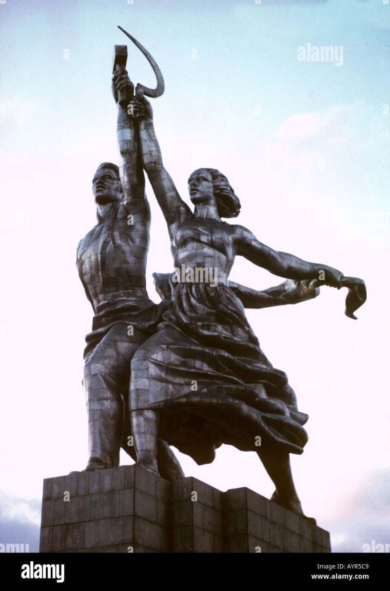Sculpture of Vera Mukhina Worker and collective farmer