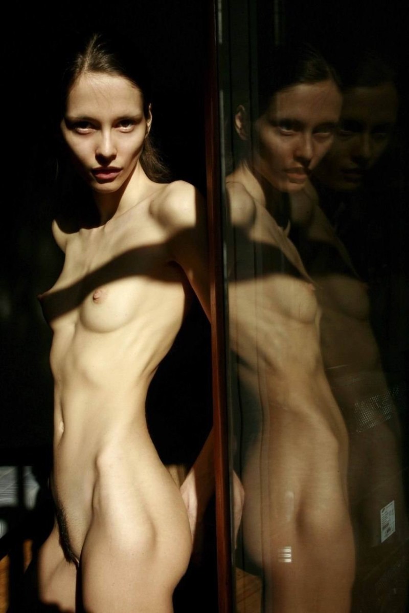 Beautiful naked thin girls