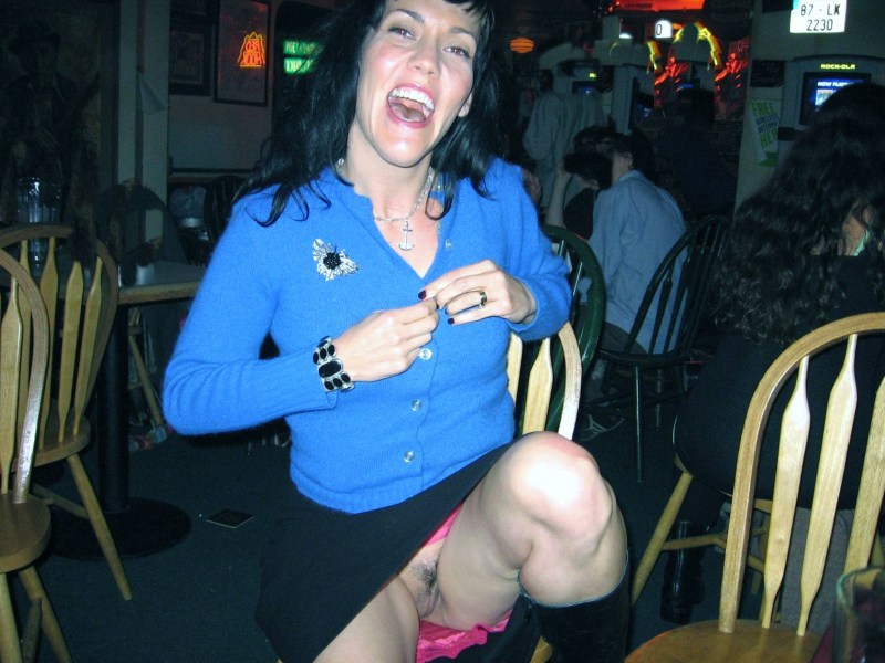 Wives without panties spied