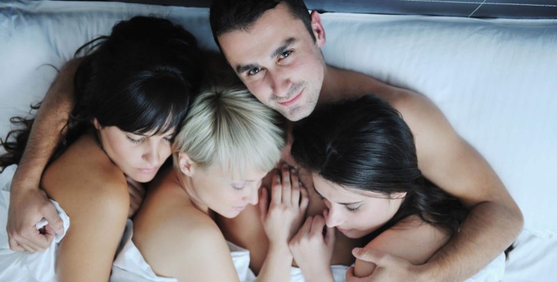 Selma Blair and Sarah Michelle Gellar