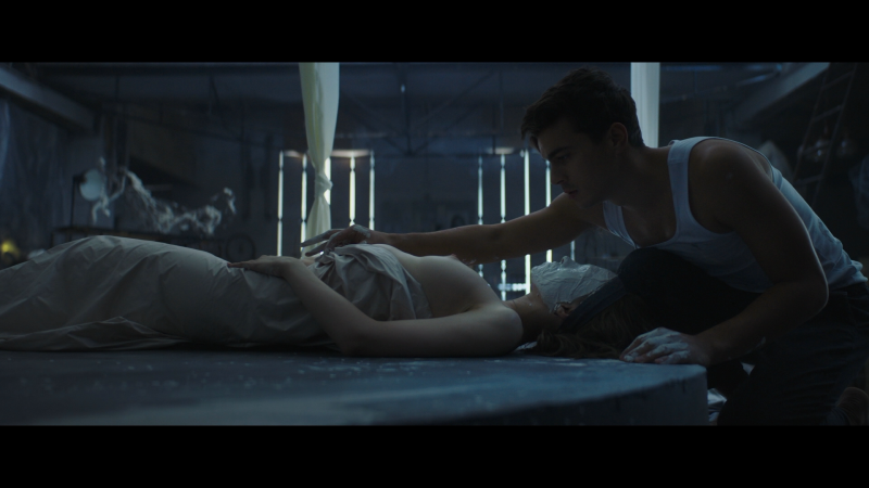 Yana Enzhaev in the series shameless