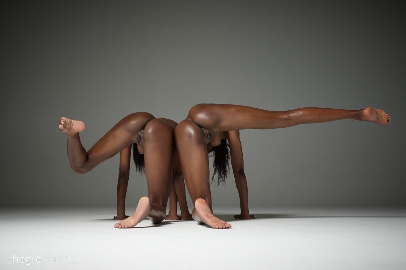 Naked mature French women