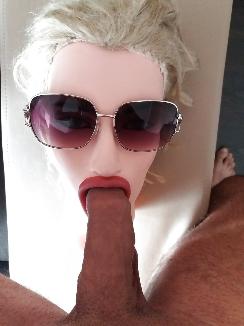 Blonde sucked with glasses