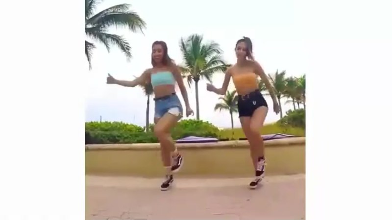 Girlfriends in the cart