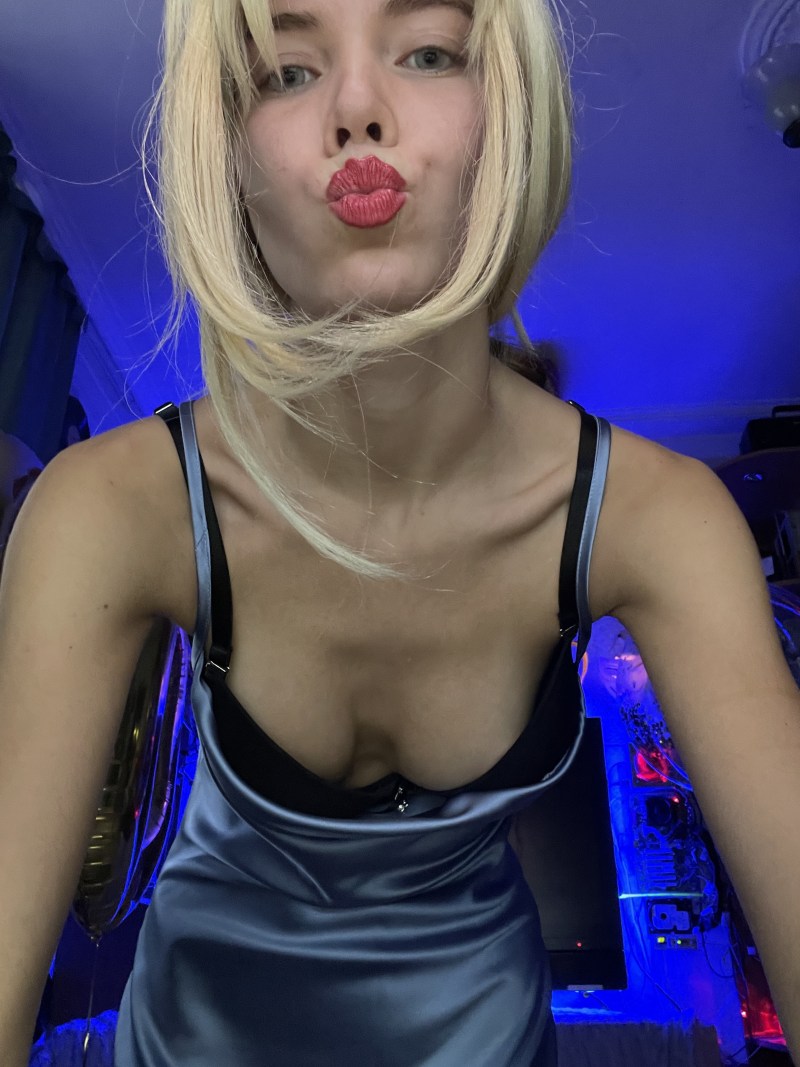 Artist Frida Castelli