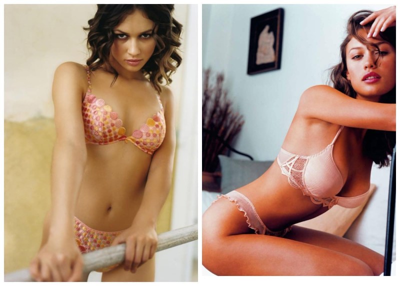 Chubby girl in the mirror