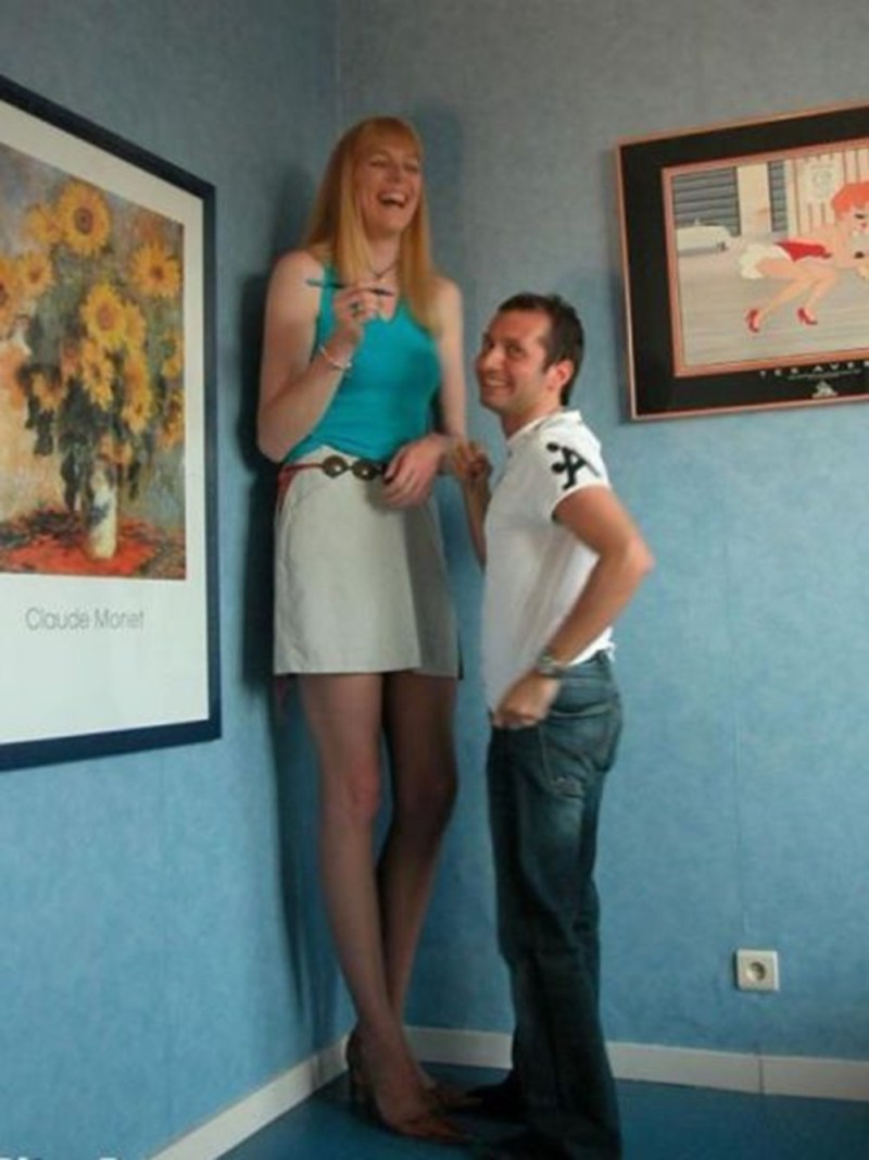 Very tall girls