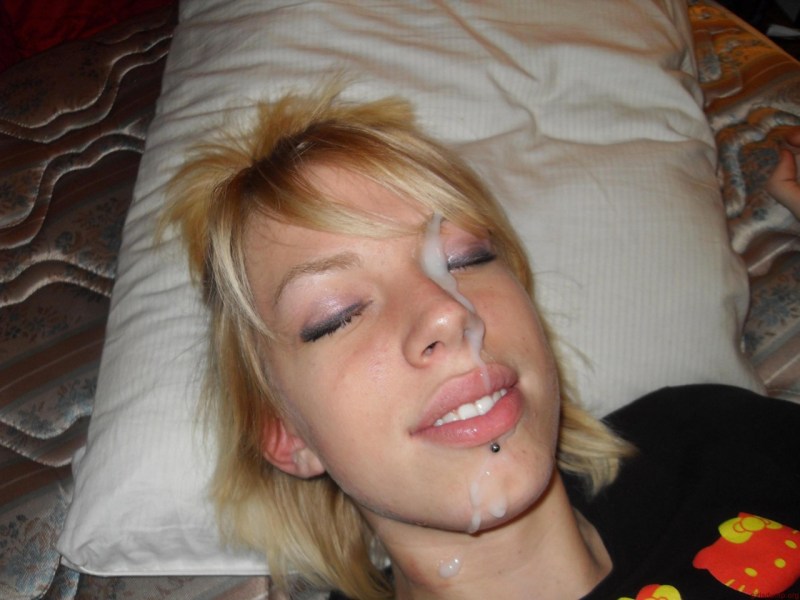 Cum on a mature homemade face