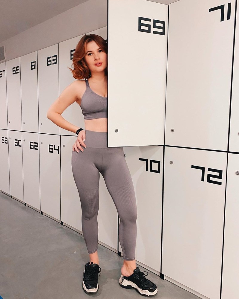 Anna Tsukanova-Kott chest