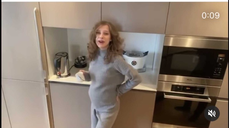 Lisa Arzamasova is pregnant