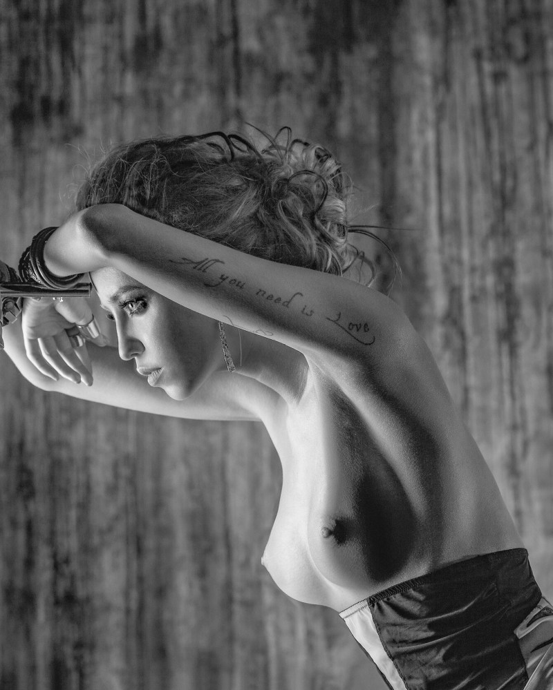 Nadia Dorofeeva is naked