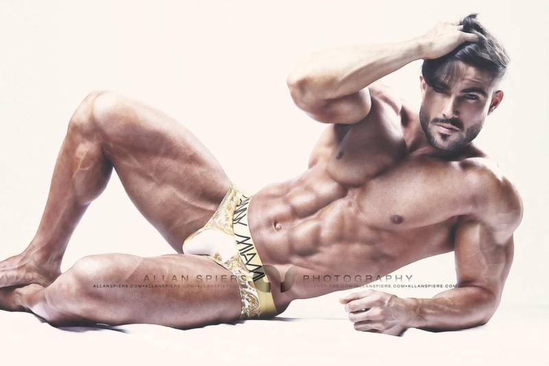 The most beautiful men's legs and members