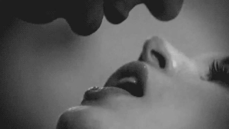 Obsession of the drama kiss