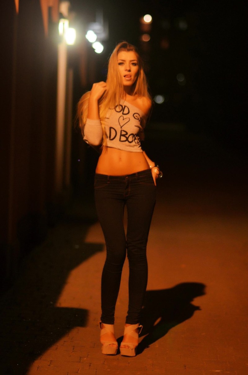 Laylacherrie Known as _petit € nymphet_ now