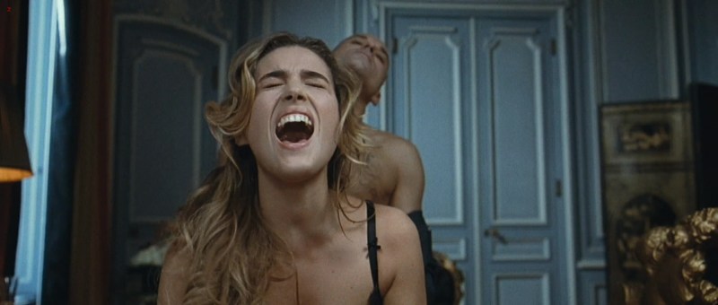 Eliza Meliani Nude Selfie